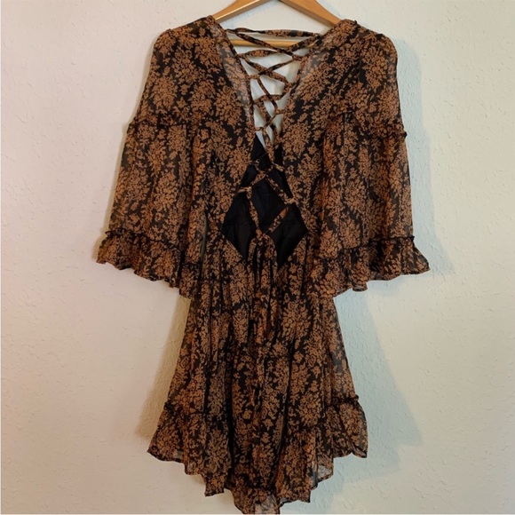 Selfie Leslie Dresses & Skirts - Selfie Leslie Black and Brown Mini Dress